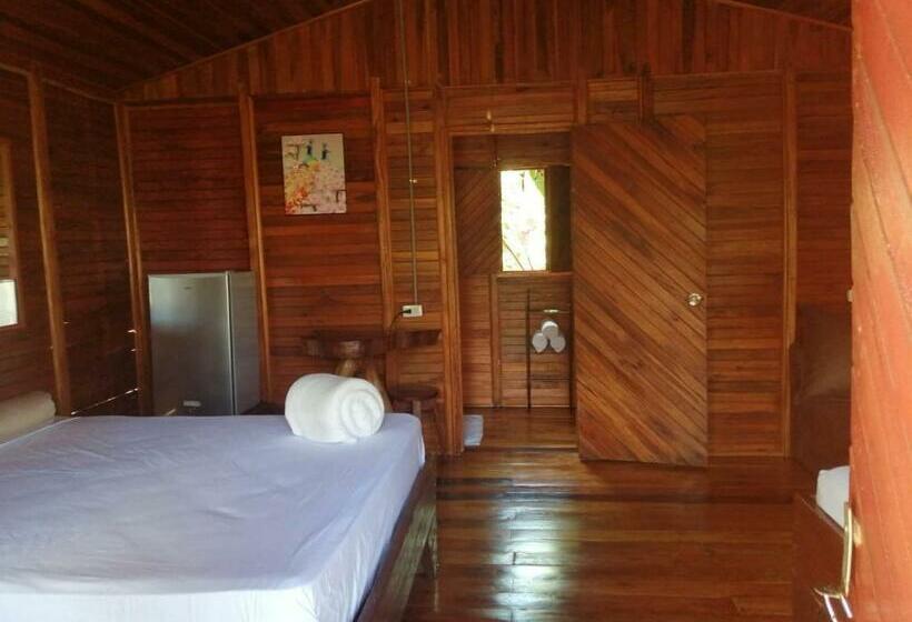 酒店 Cabañas Los Laguitos Rio Celeste