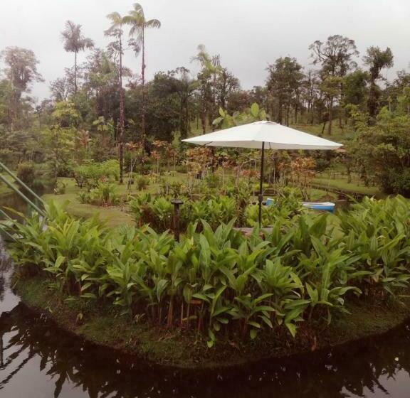 酒店 Cabañas Los Laguitos Rio Celeste