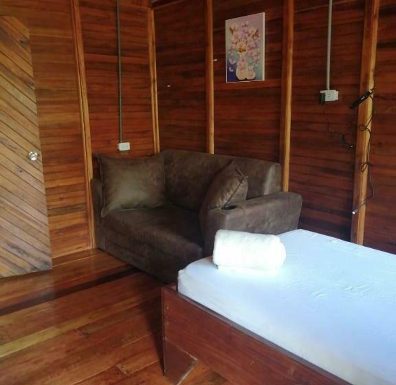 酒店 Cabañas Los Laguitos Rio Celeste