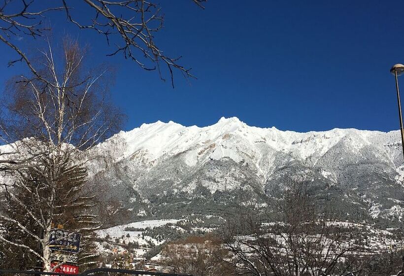בית מלון כפרי De La Gare