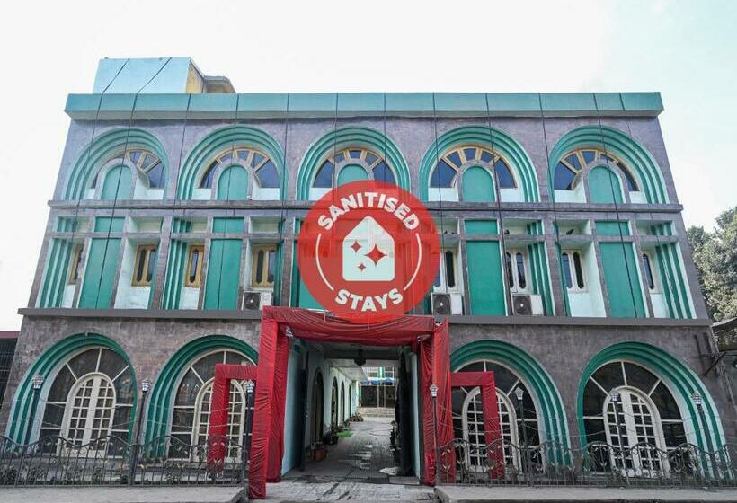 Hotell Capital O 84581 The Prestige Tridev