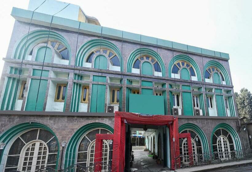 Hotell Capital O 84581 The Prestige Tridev