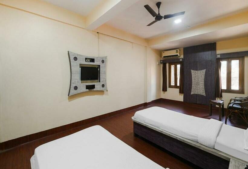 Hotell Capital O 84581 The Prestige Tridev