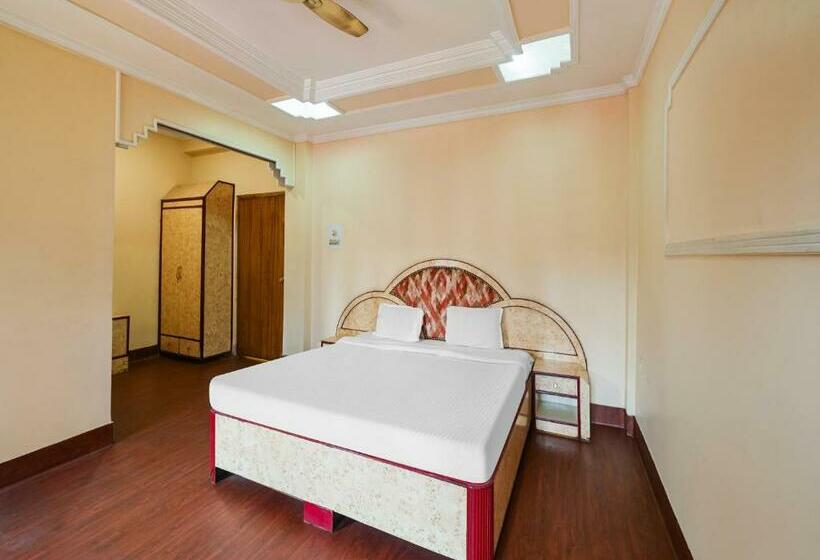 Hotell Capital O 84581 The Prestige Tridev