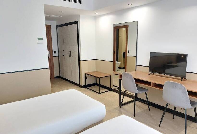 هتل Costa Atlantica