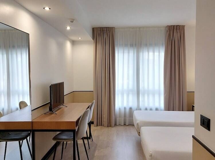 هتل Costa Atlantica