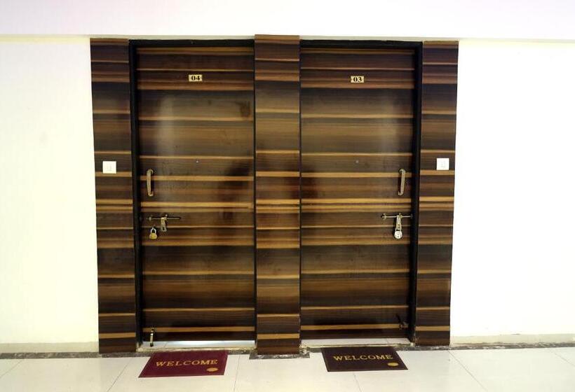 בית מלון כפרי Nilaya Nest Away