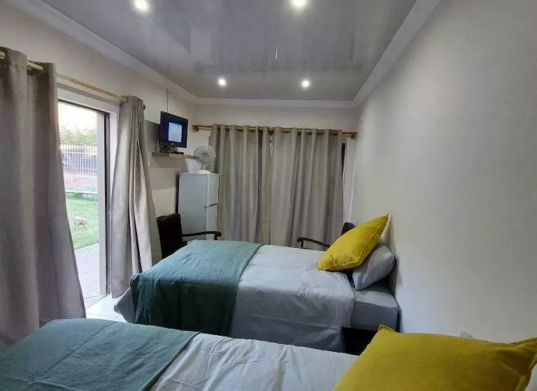 پانسیون At Overnight Accomodation