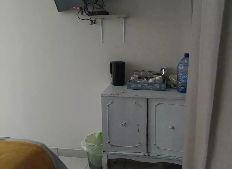 پانسیون At Overnight Accomodation