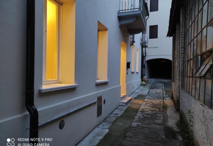 تختخواب و صبحانه Casa Livia