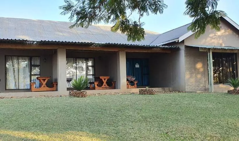 ホテル Berlouri Guest House