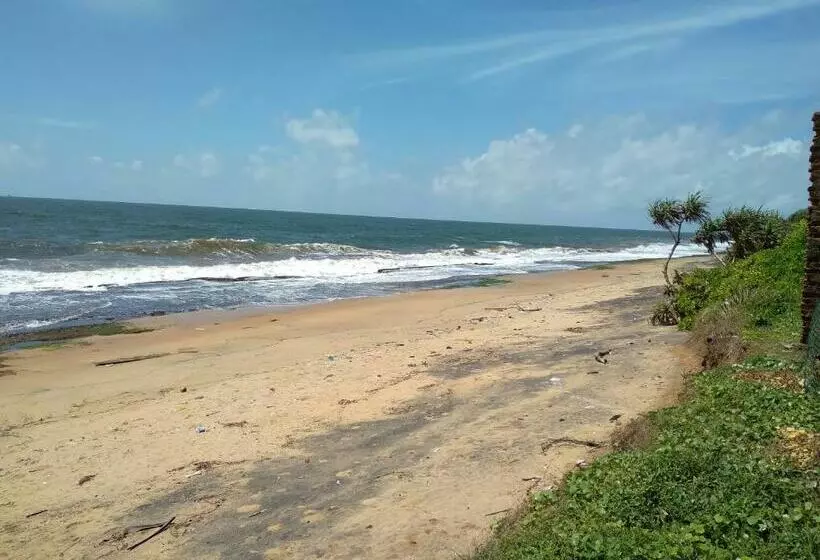 ホテル Pamunu Beach Resort