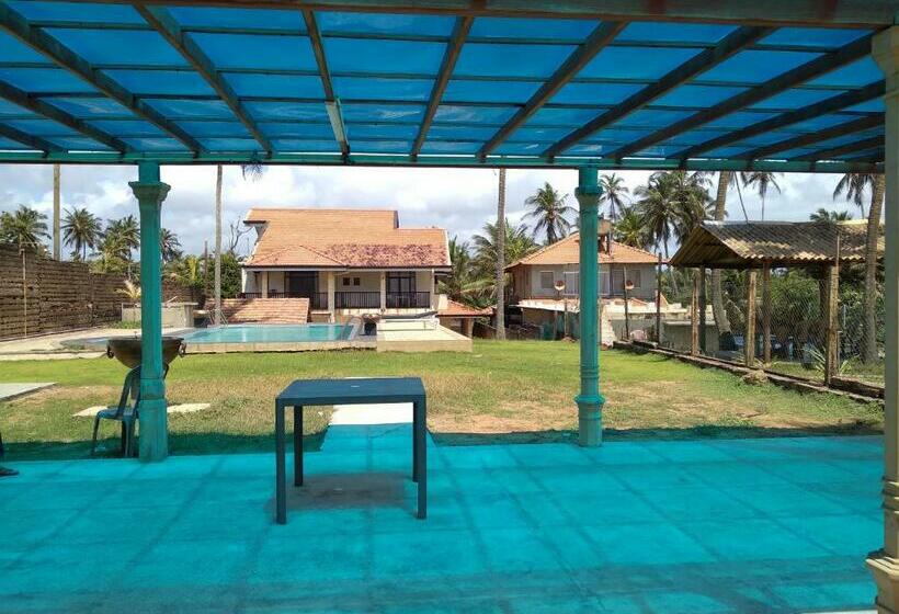 فندق Pamunu Beach Resort