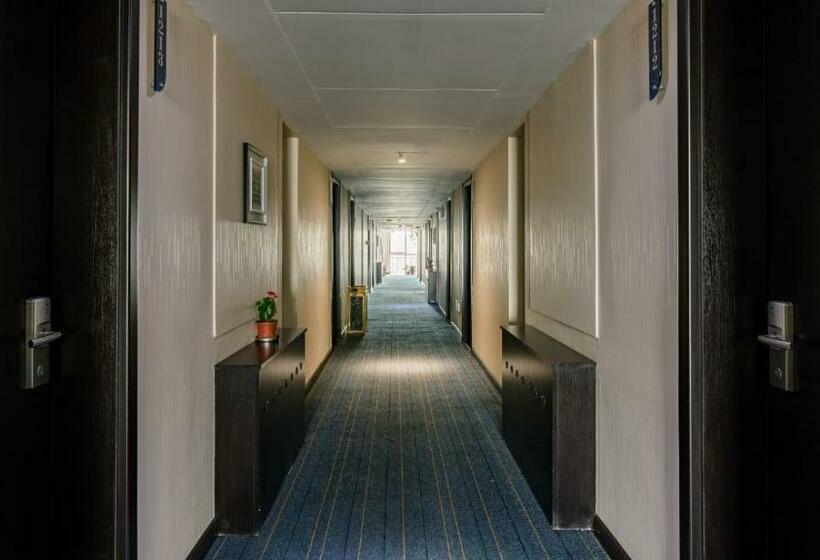 Urba Hotel Shahe Kerry Business