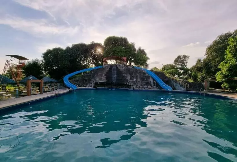 Libertyland Waterpark Resort By Cocotel