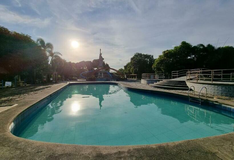 Libertyland Waterpark Resort By Cocotel