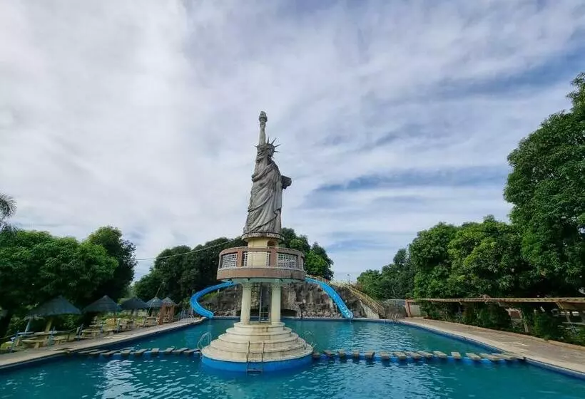 Libertyland Waterpark Resort By Cocotel