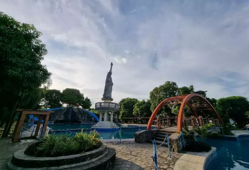 Libertyland Waterpark Resort By Cocotel
