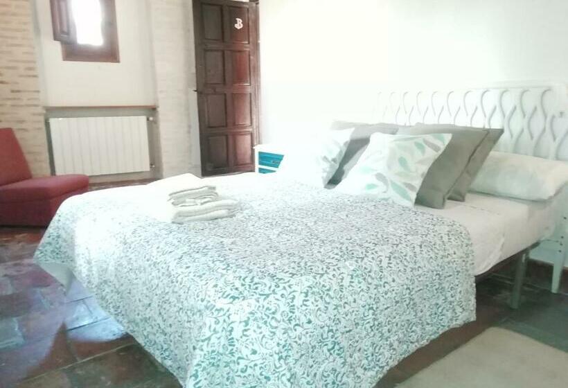 هاستل Fery & Nico