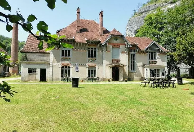 Retkeilymaja Best Price #b Le Schiste 7x Room