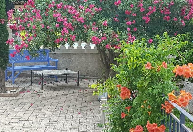 ベッドアンドブレックファースト Le Mas Des Hibiscus