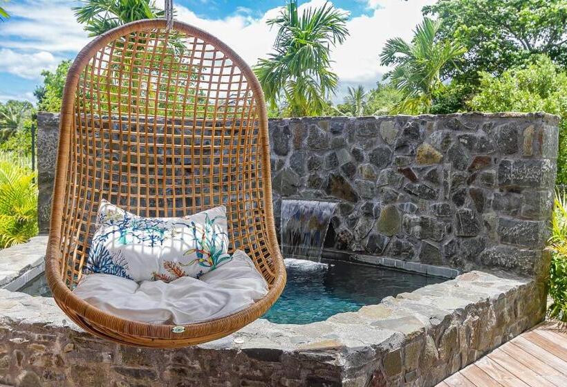 هتل Habitation Saint Charles Hôtel De Charme & Spa