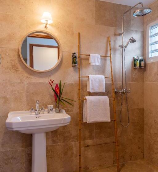 هتل Habitation Saint Charles Hôtel De Charme & Spa