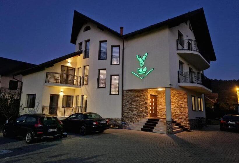 Пансион Emerald Residence