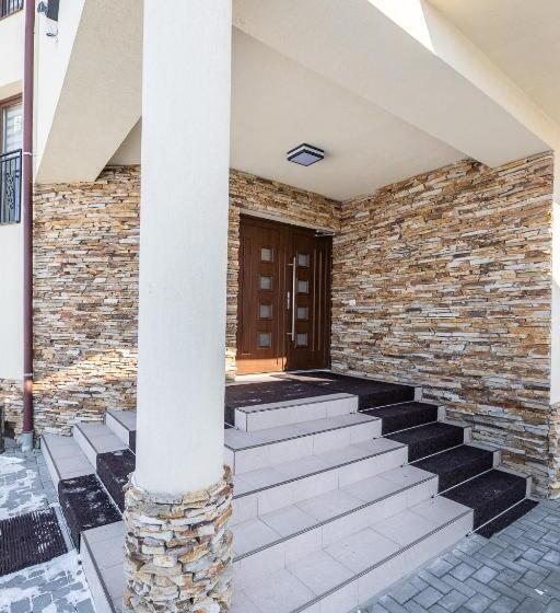 Пансион Emerald Residence