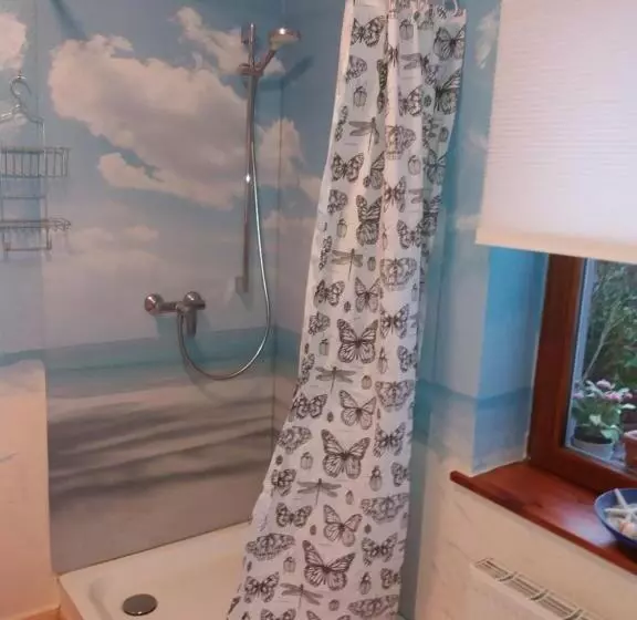 پانسیون Monteurzimmer Lützow