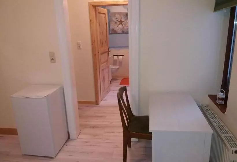 پانسیون Monteurzimmer Lützow