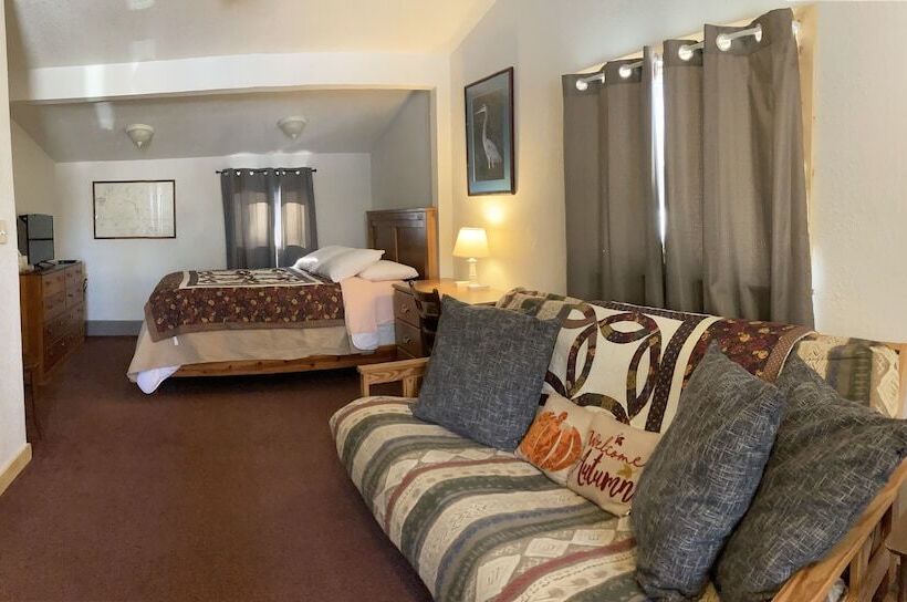 بنسيون Musky Joes Twin Pines Resort