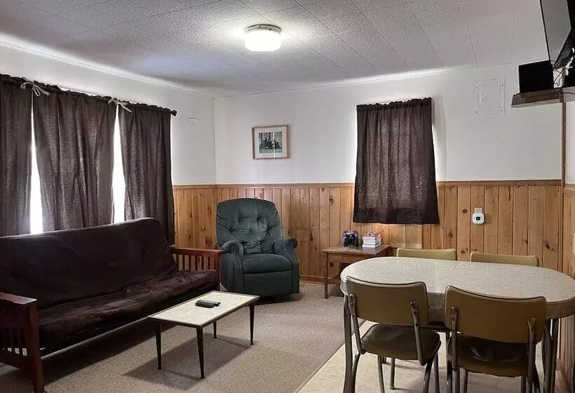 ペンション Musky Joes Twin Pines Resort