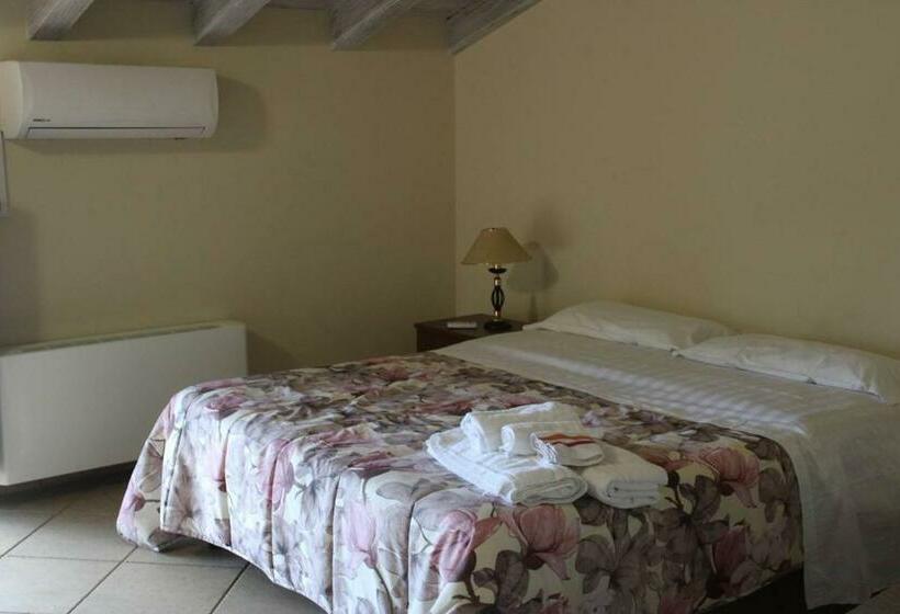 פנסיון Ranch Simeto