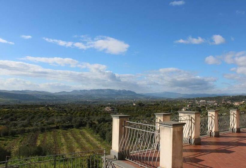 פנסיון Ranch Simeto