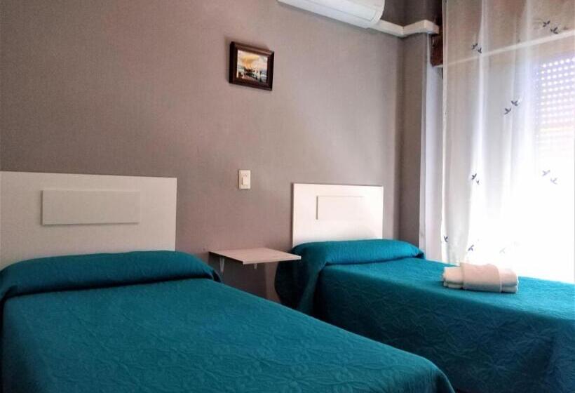 بنسيون Vacansis Habitaciones De Hostal A Primera Linea De Playa En Cullera