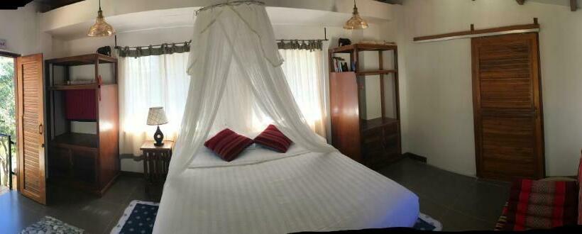 هاستل Cottage House