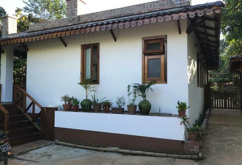 هاستل Cottage House