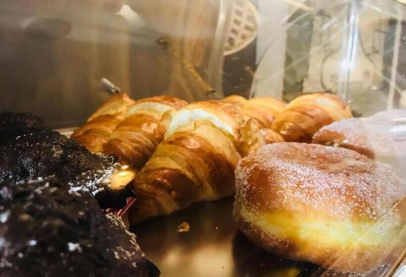 ベッドアンドブレックファースト A Mare Luxury Rooms