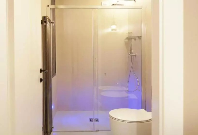 تختخواب و صبحانه A Mare Luxury Rooms