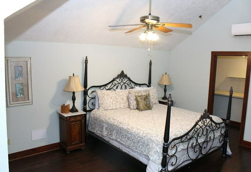 Herlong Mansion Bed & Breakfast