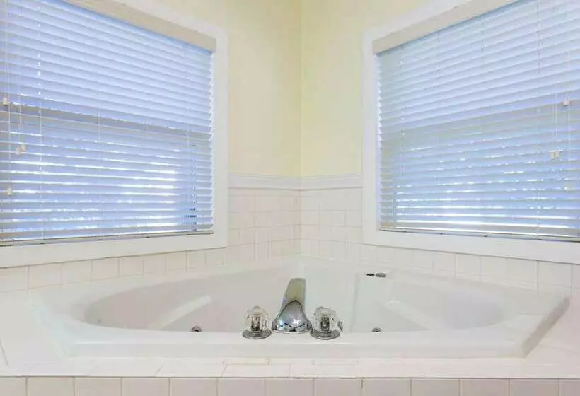 Herlong Mansion Bed & Breakfast