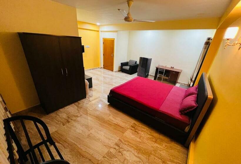 בית מלון כפרי Lovusiyah