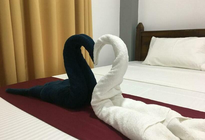 בית מלון כפרי Lovusiyah