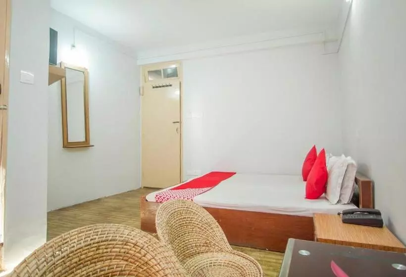 ホテル O Nourpem Residency