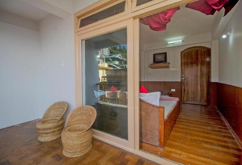 Отель O Nourpem Residency