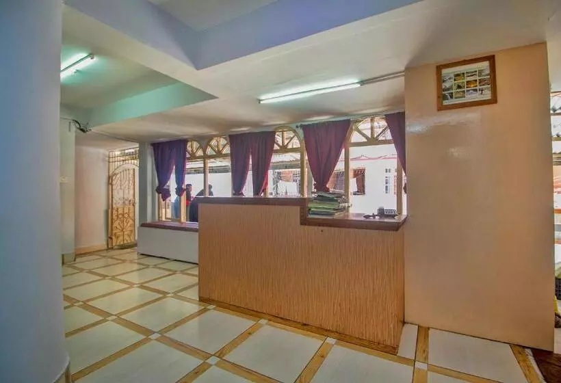 ホテル O Nourpem Residency