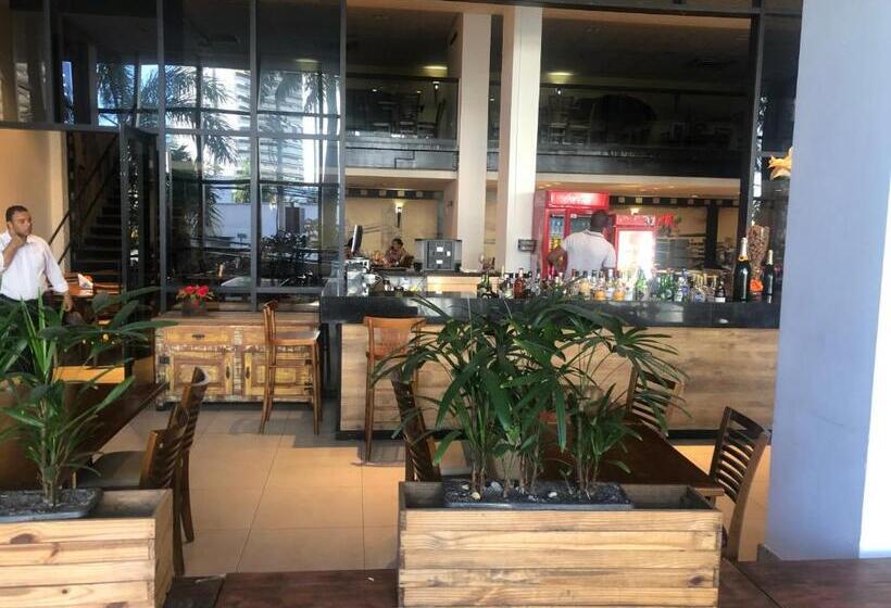 בית מלון כפרי Studio Particular Em