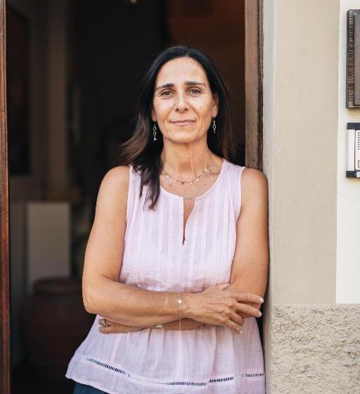 تختخواب و صبحانه Stella