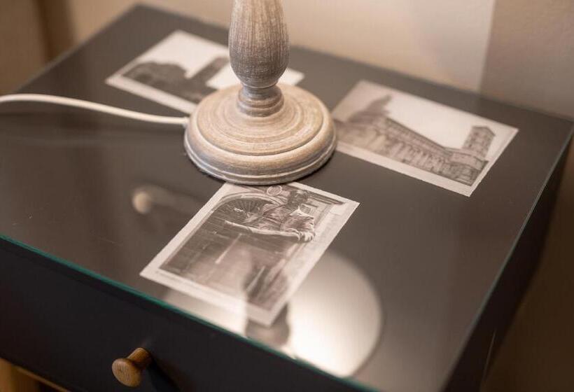 تختخواب و صبحانه Stella